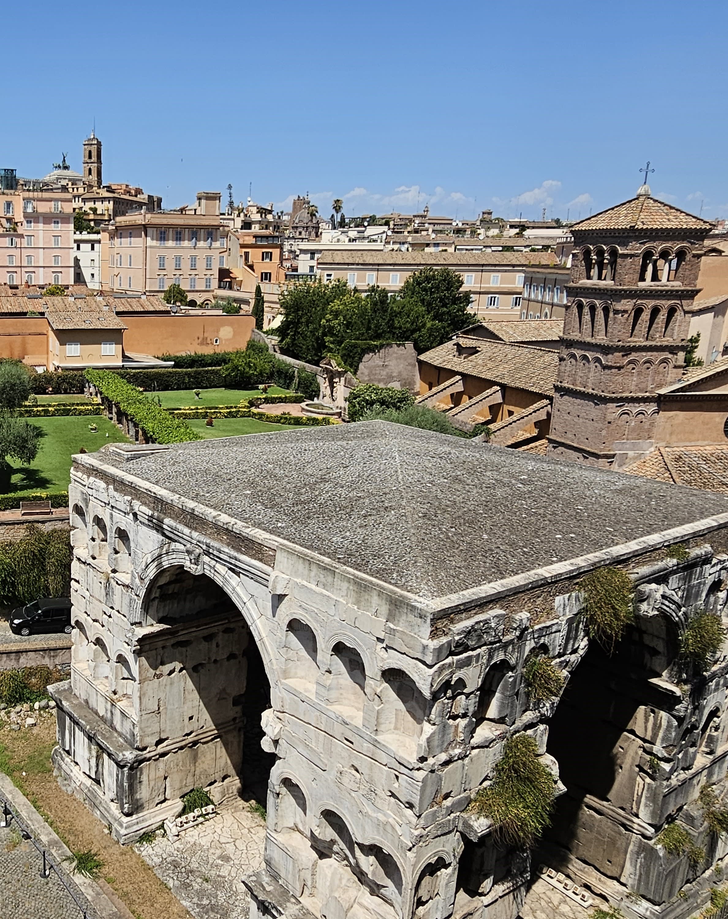 Hotel Rhinoceros: Your Roman Stay You Didn't Know You Needed curated by Noemi Cugudda