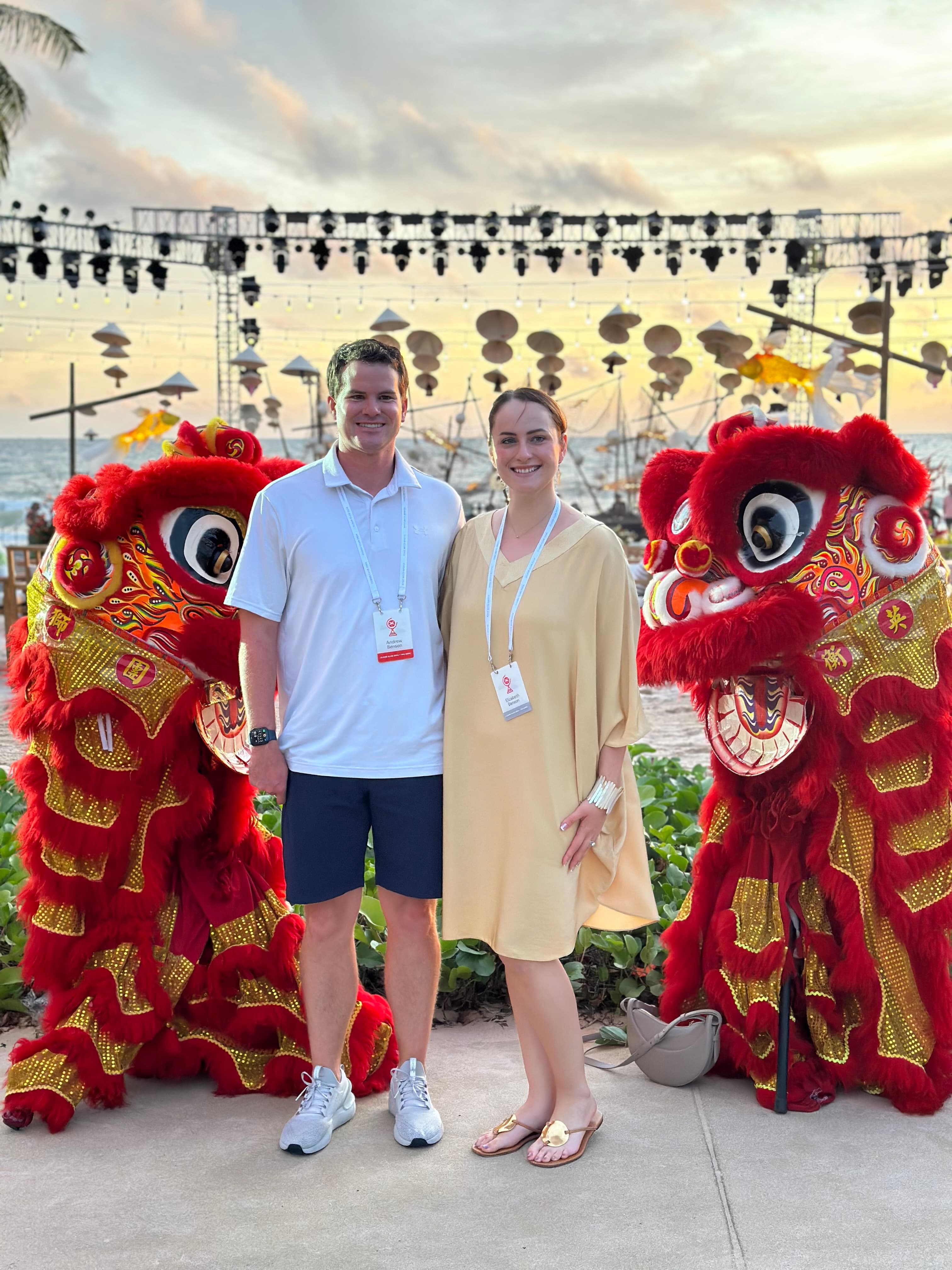 Red and gold dragons.