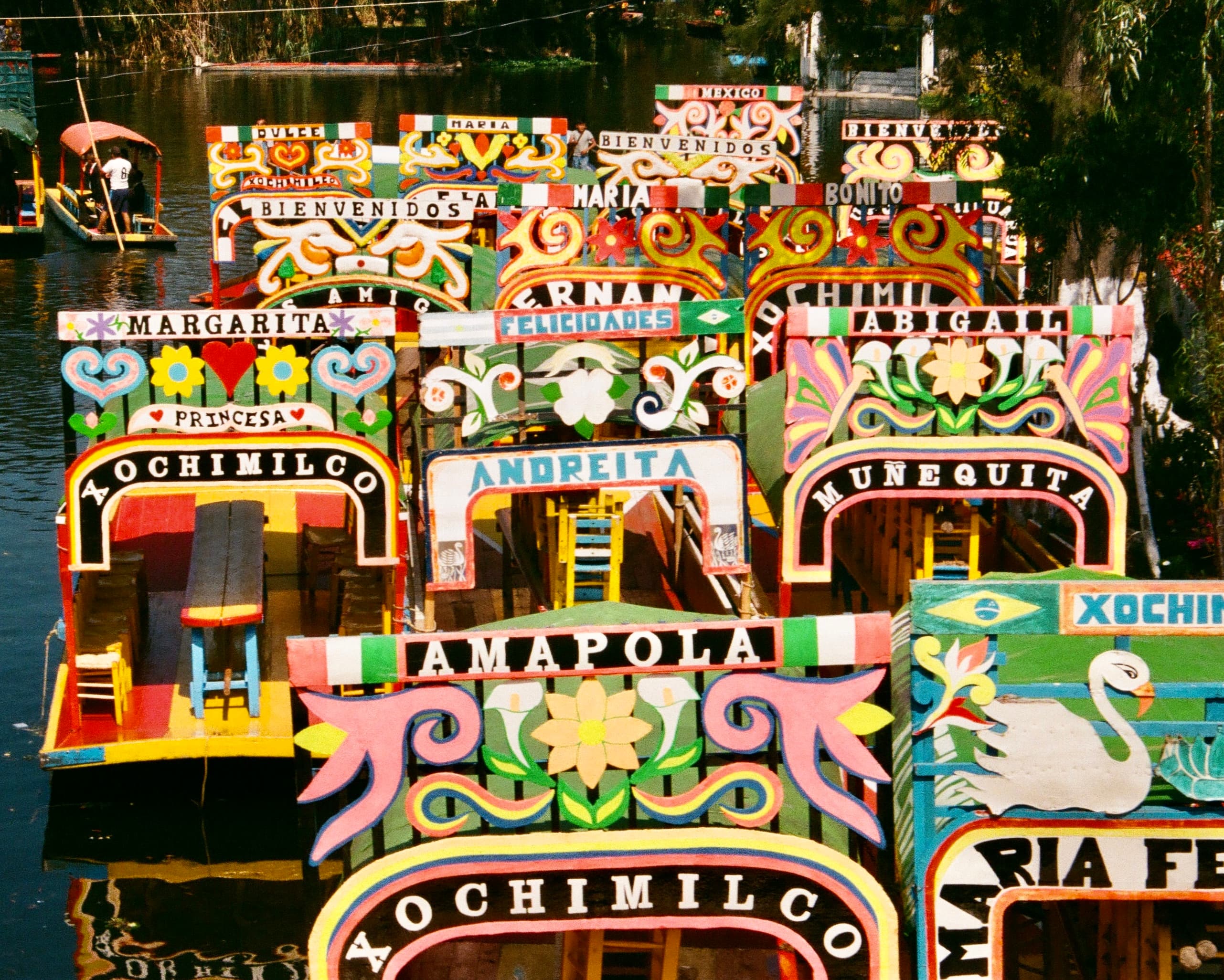 Xochimilco, colorful mini displays that are handmade