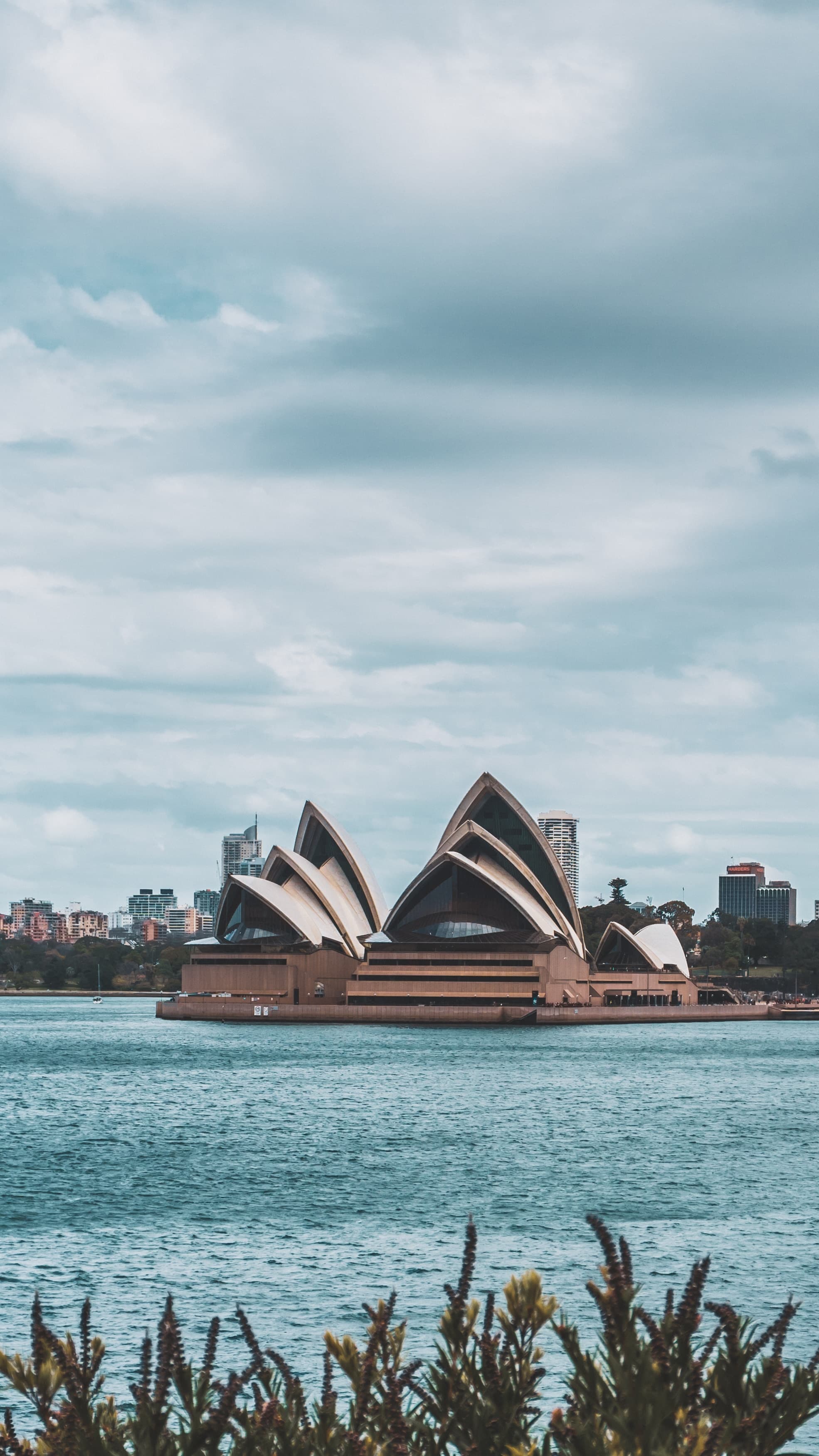 Sydney Opera House during day time.