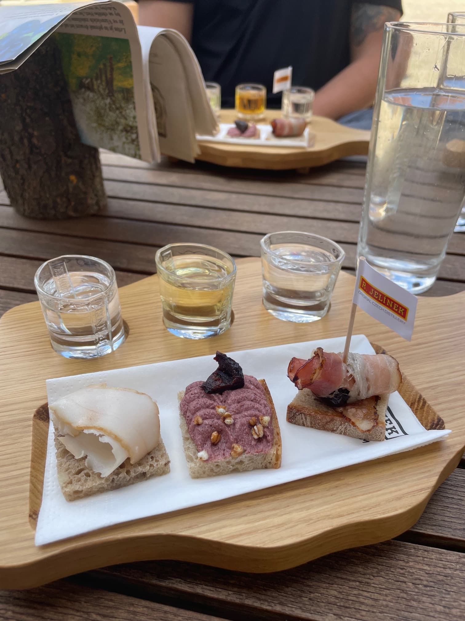 R Jelnik, appetizer trio with a flight of drinks - Lauren Baroevich
