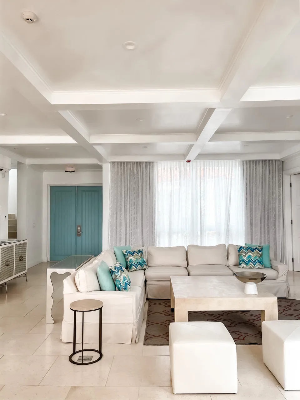 Wind Jnammer Landing Living Room