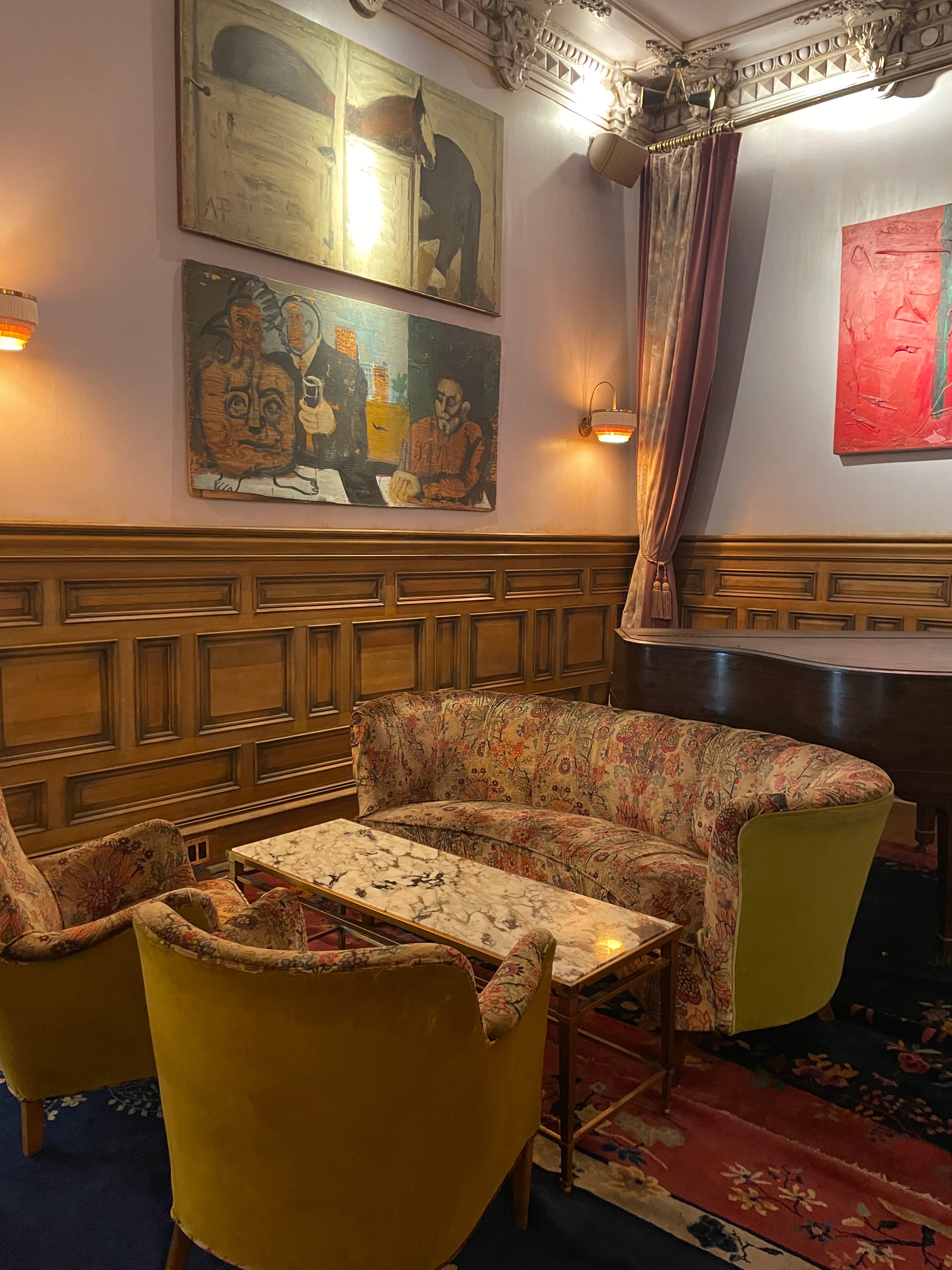 chinchar chelsea hotel lobby bar