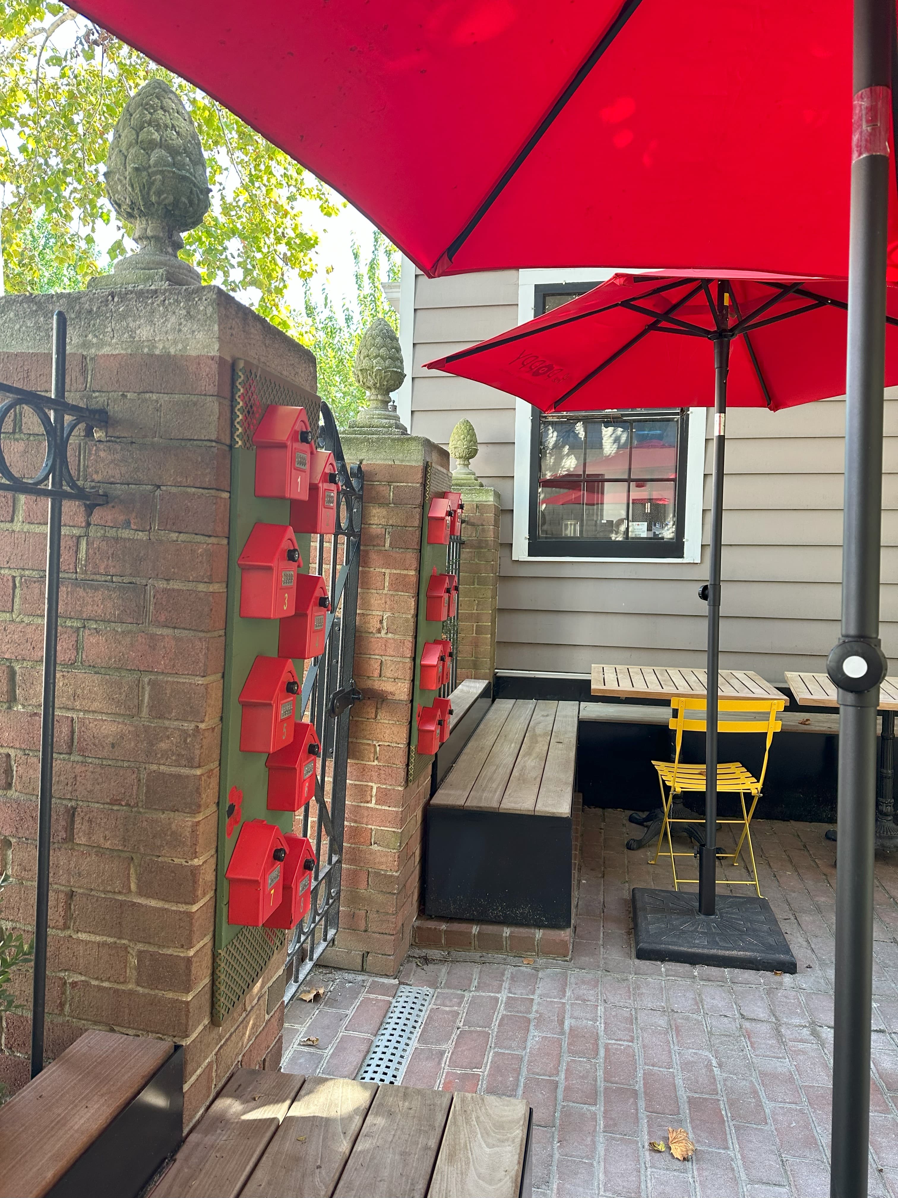 the Poppy lockbox garden