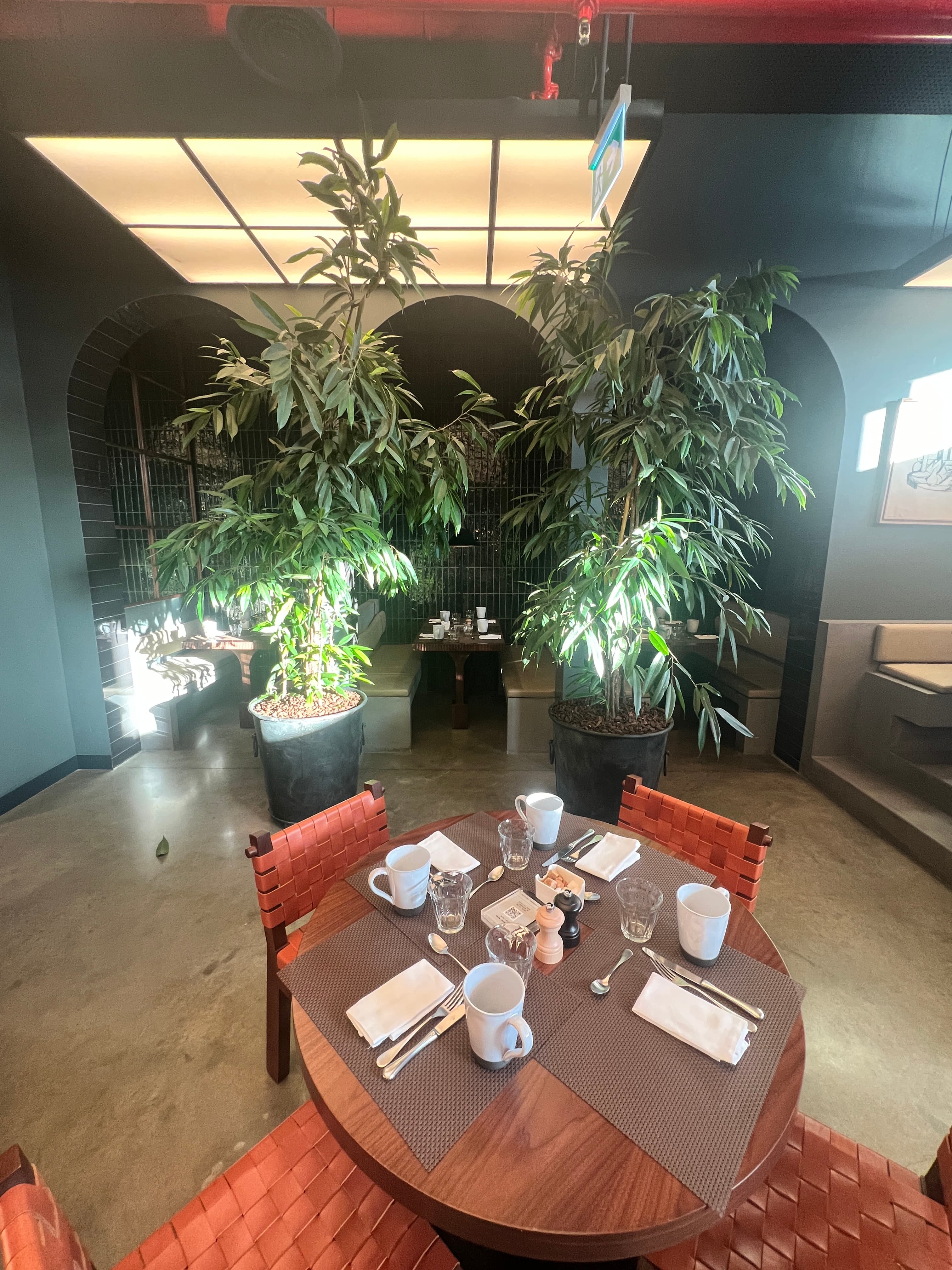 Pot and Pan restaurant: serving breakfast, lunch, and dinner daily