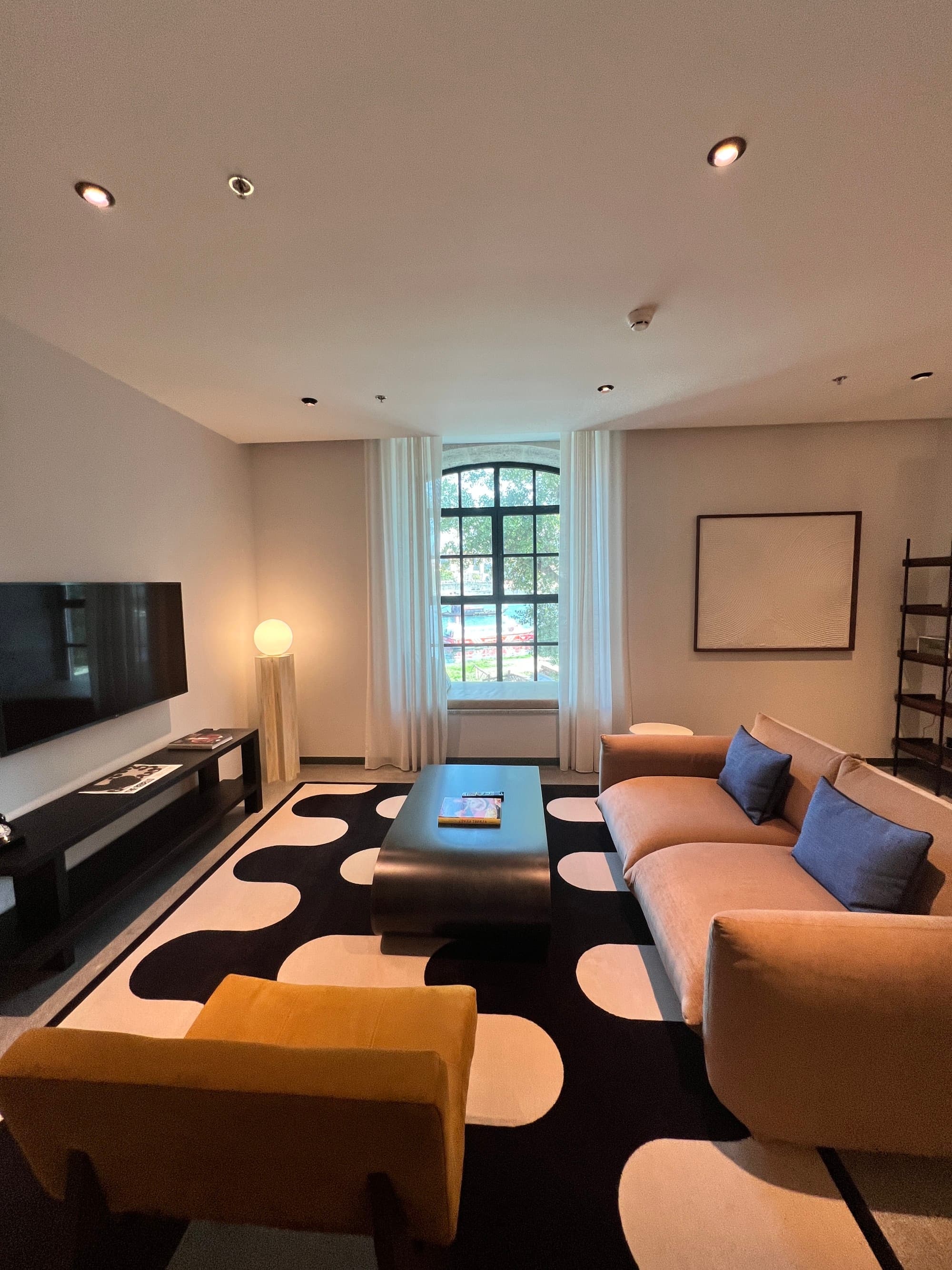 living area for 2br apartment