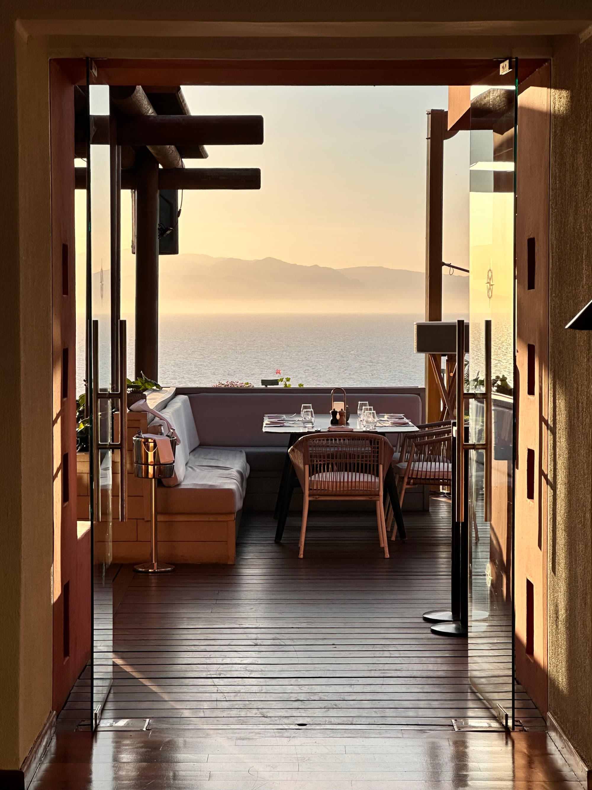 El Mirador restaurant - Alexa Romanelli