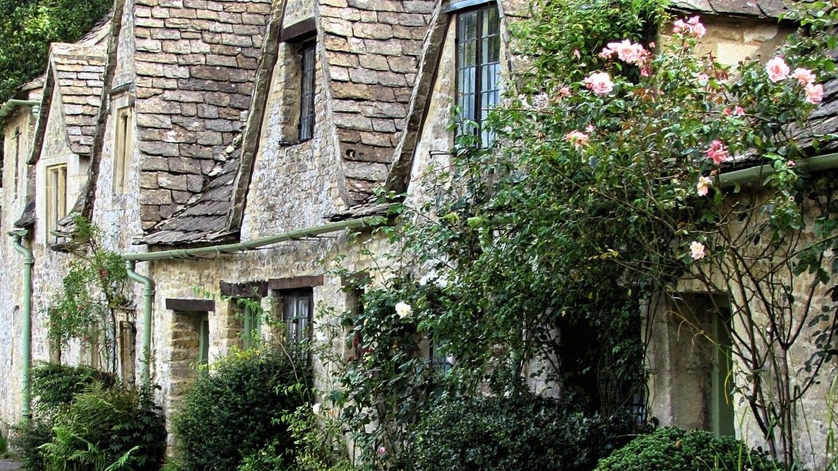 A row of brown and grey concrete houses