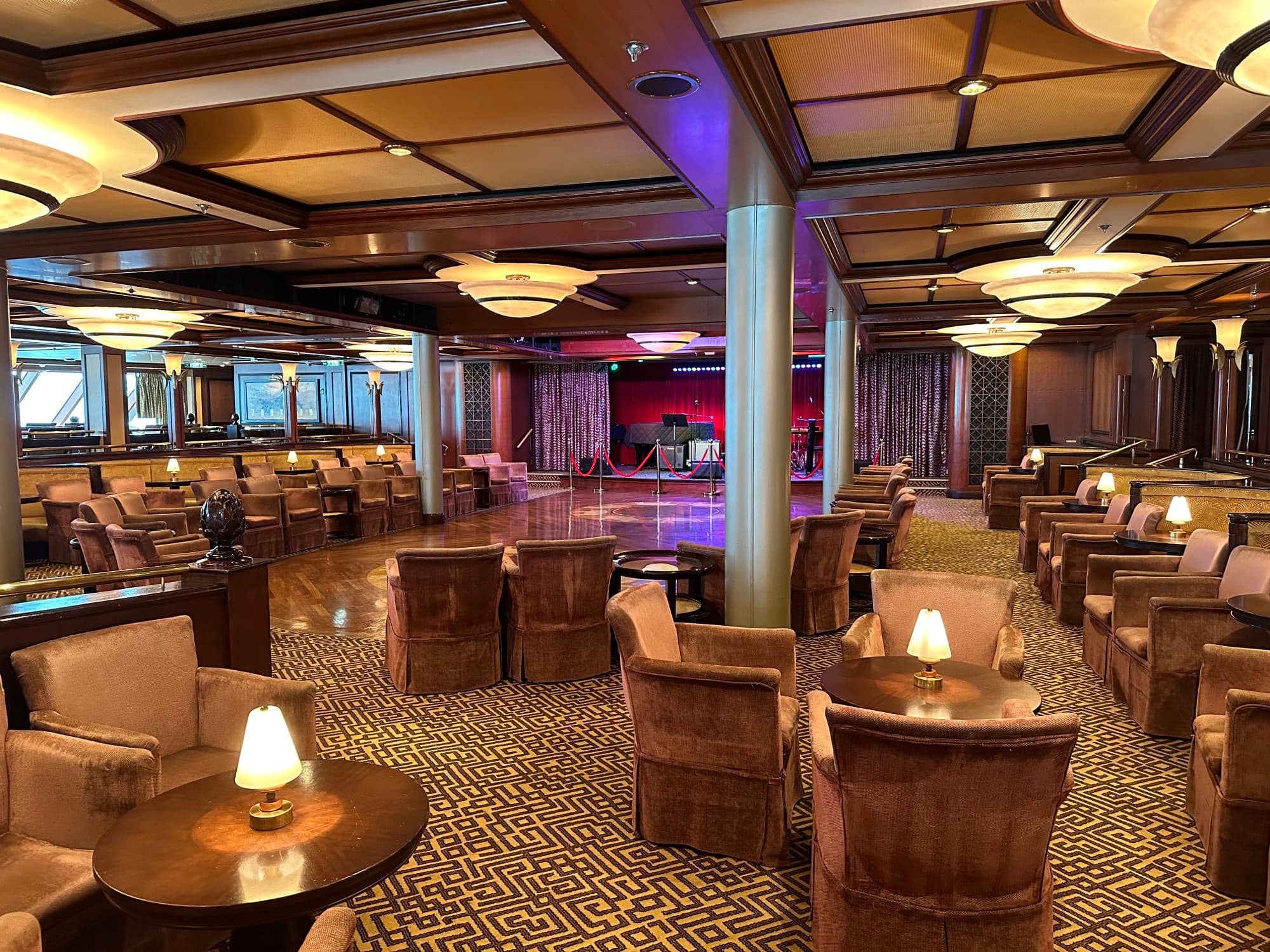Jewel of the Seas (radiance class)Schooner Bar