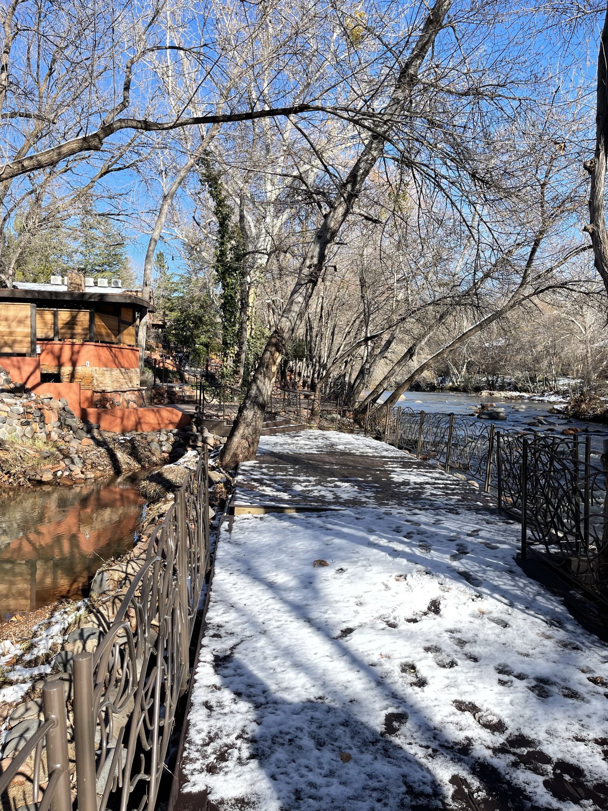 L' Auberge ducks on Oak Creek- duck food included with stay!