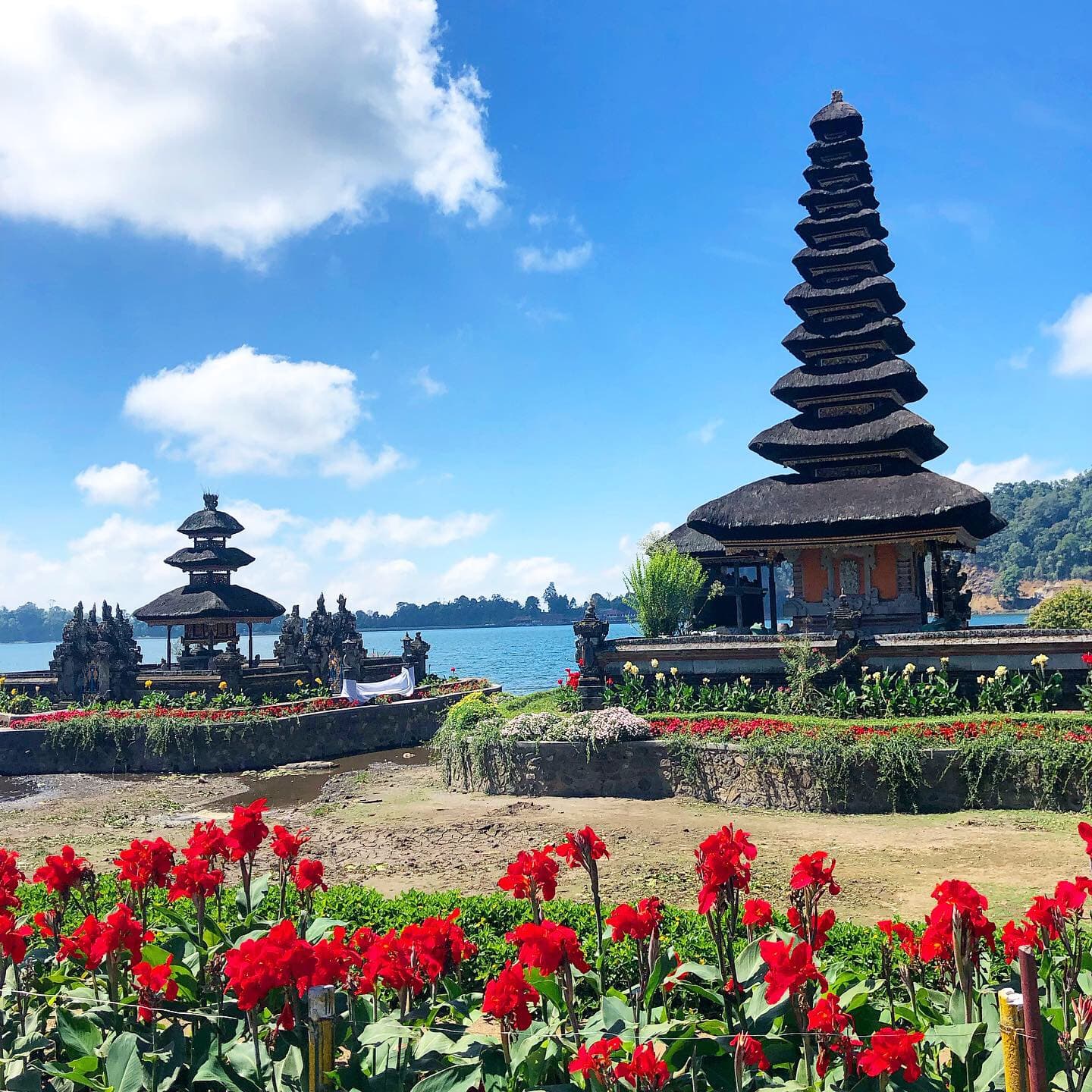 Beautiful view of Ulun Danu Beratan Temple