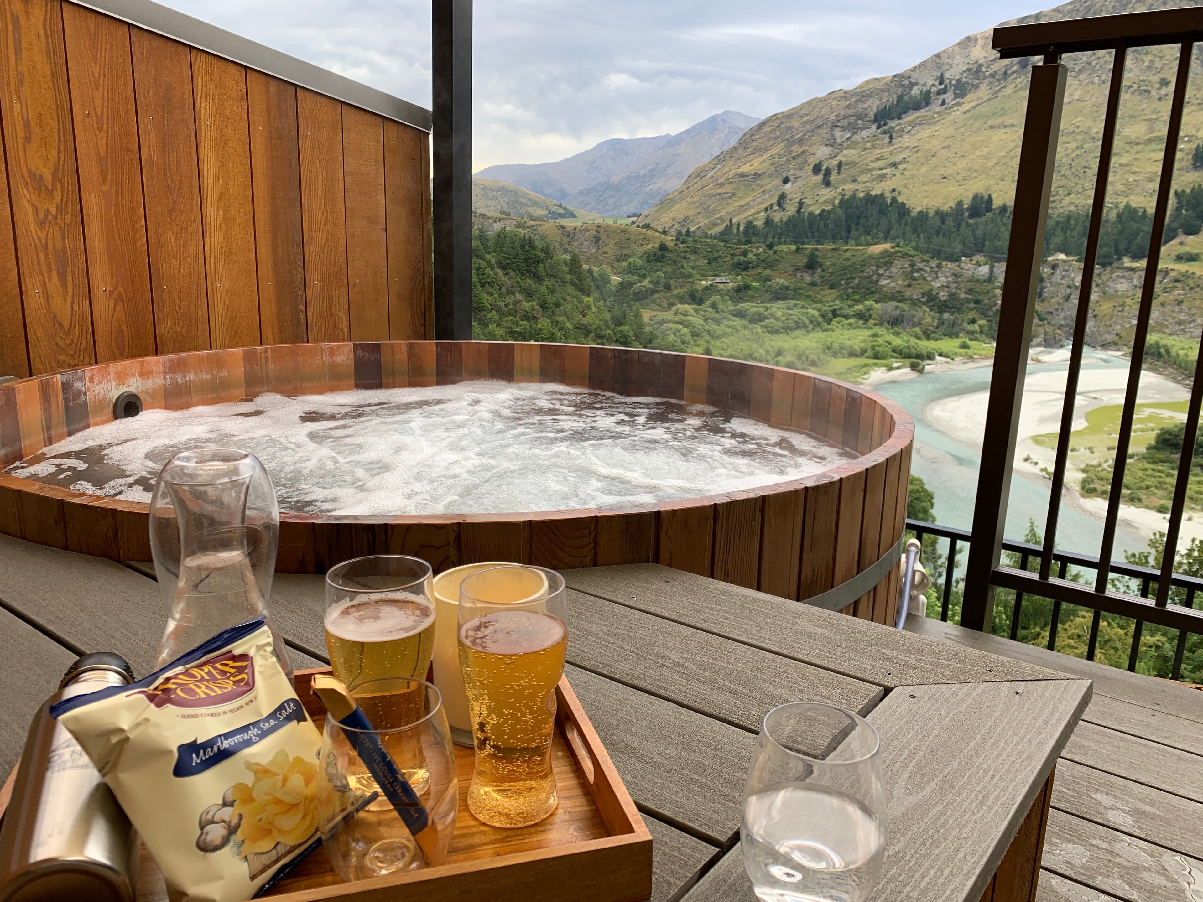 Beautiful open bath with beautiful view