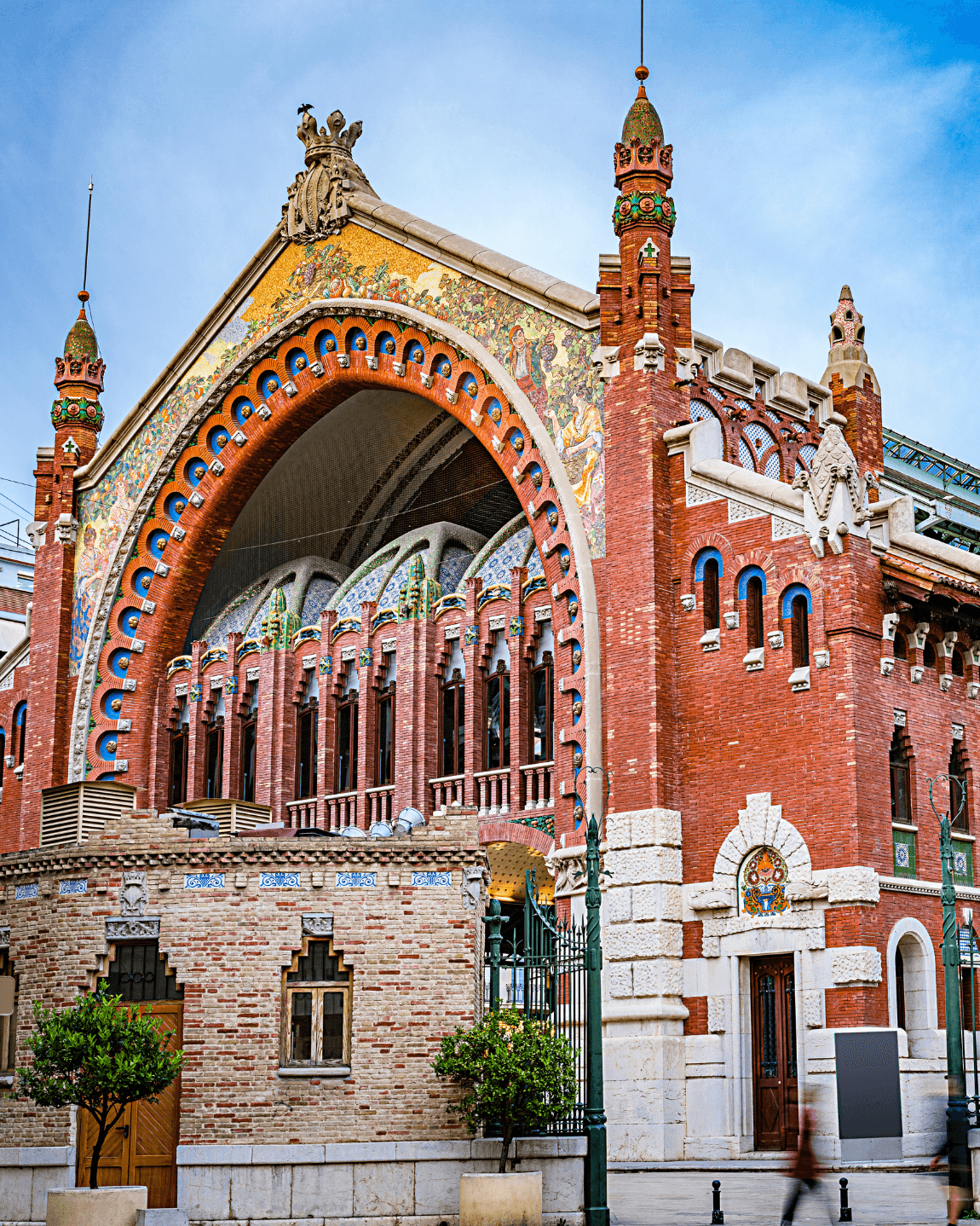 A Luxe Visit to Valencia: The Three-Day Itinerary curated by Jennifer De Witt