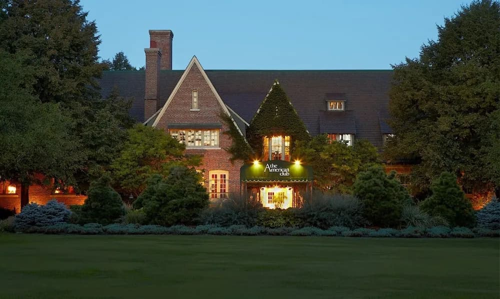 Whistling Straits and Blackwolf Run: Three-nights and Four Rounds of Golf in Wisconsin curated by Robert Huie