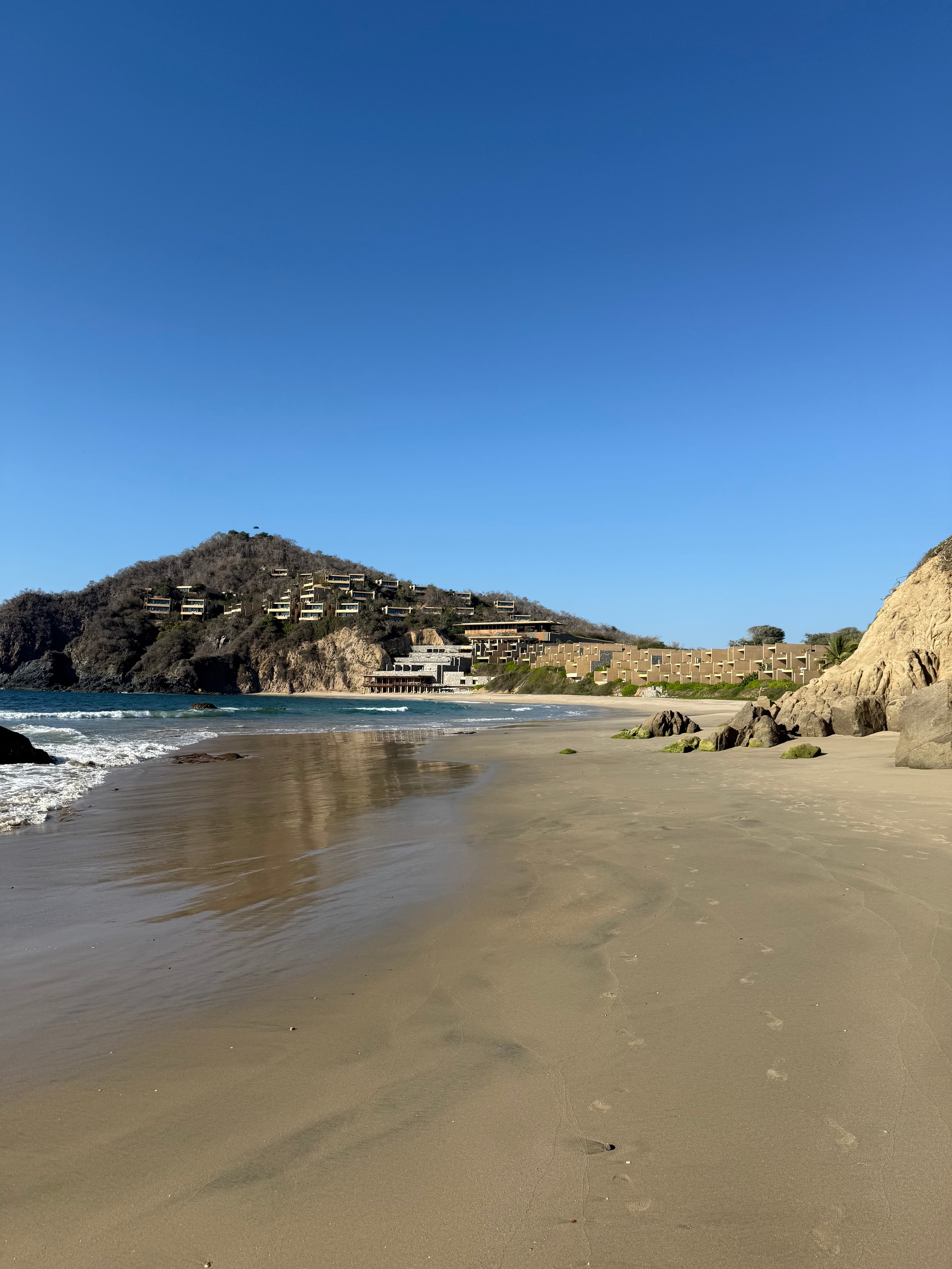 Hotel Spotlight: Four Seasons Tamarindo México curated by Alberto Mussali