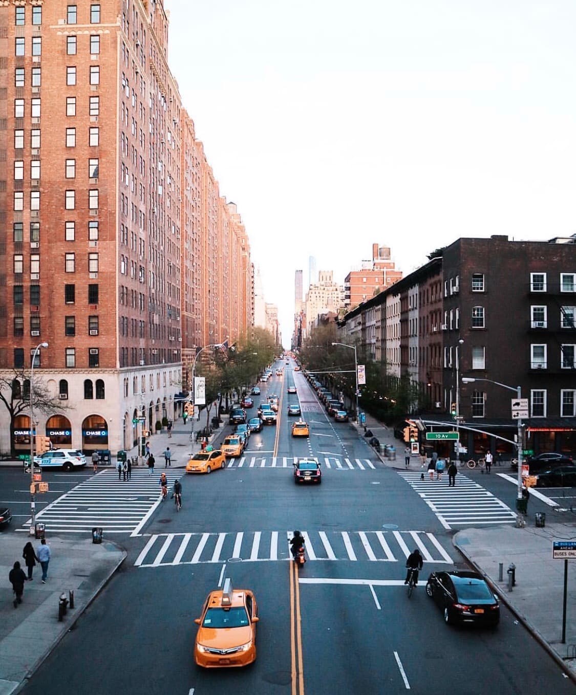 Explore NYC Like a Local: A Resident’s Guide curated by Marko Radin