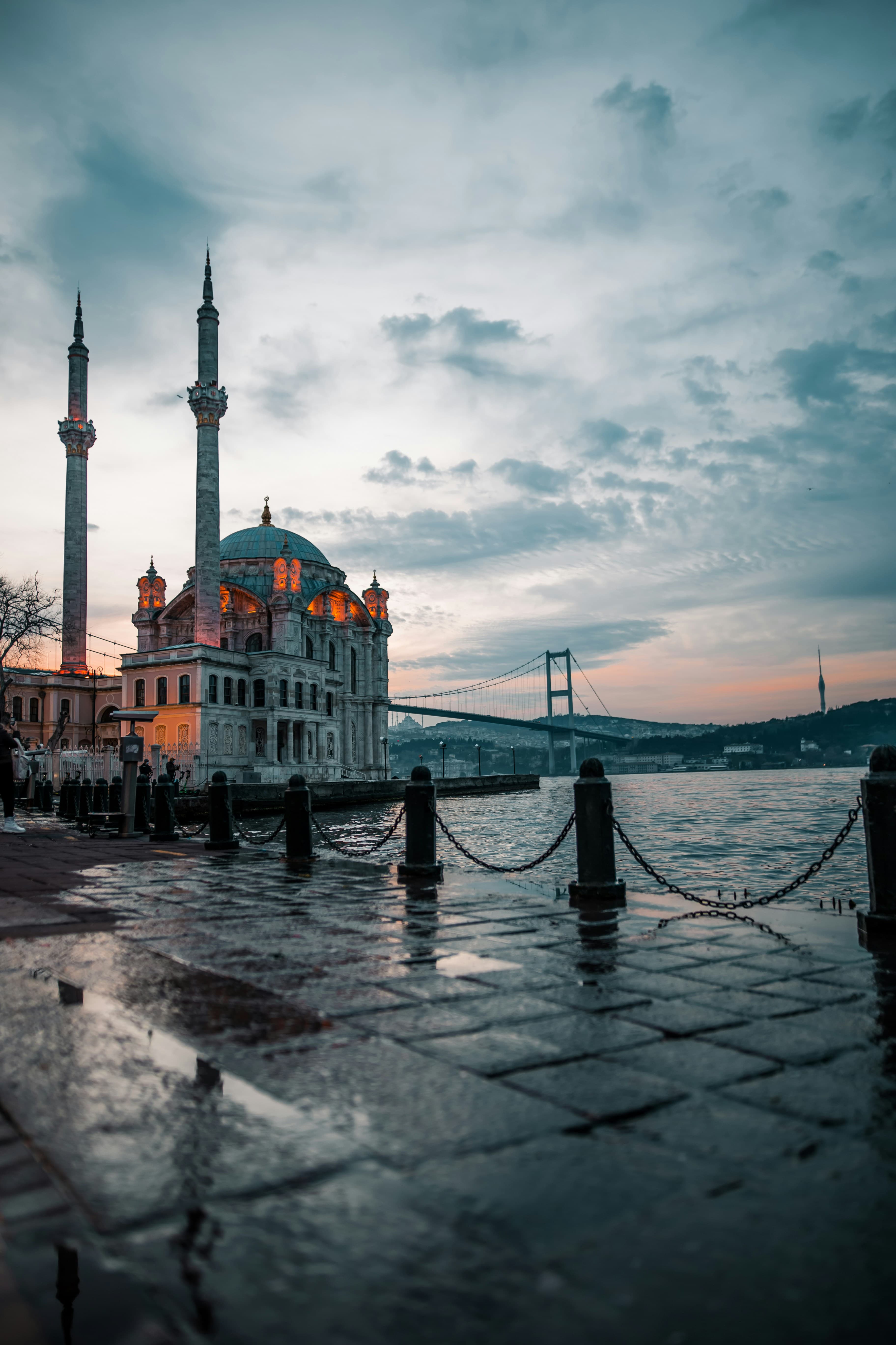 Istanbul: Where East Meets West curated by Sara Umali