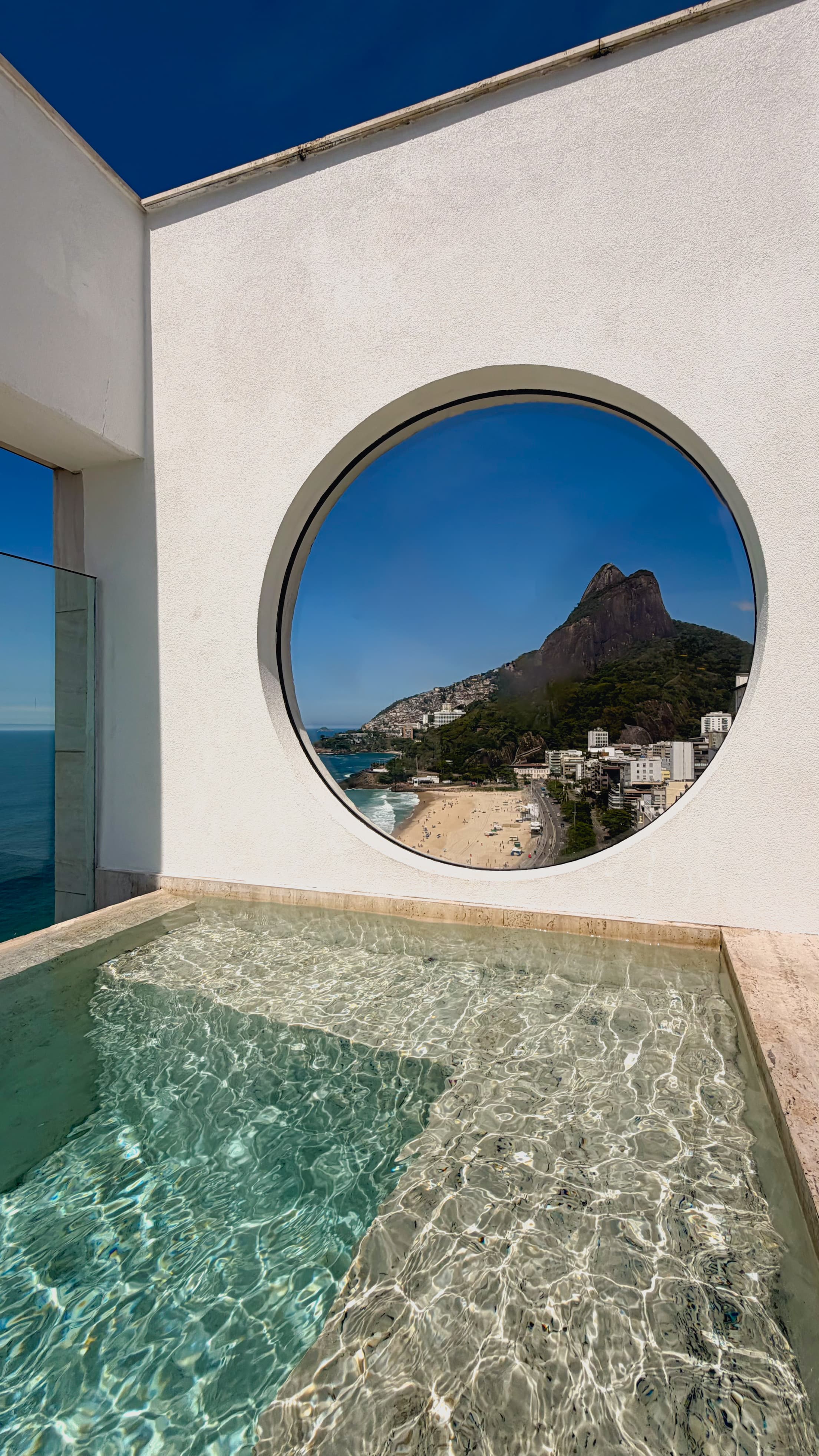 Discover Elegance and Tranquility: Janeiro Hotel, Rio de Janeiro curated by Heber Siqueiros