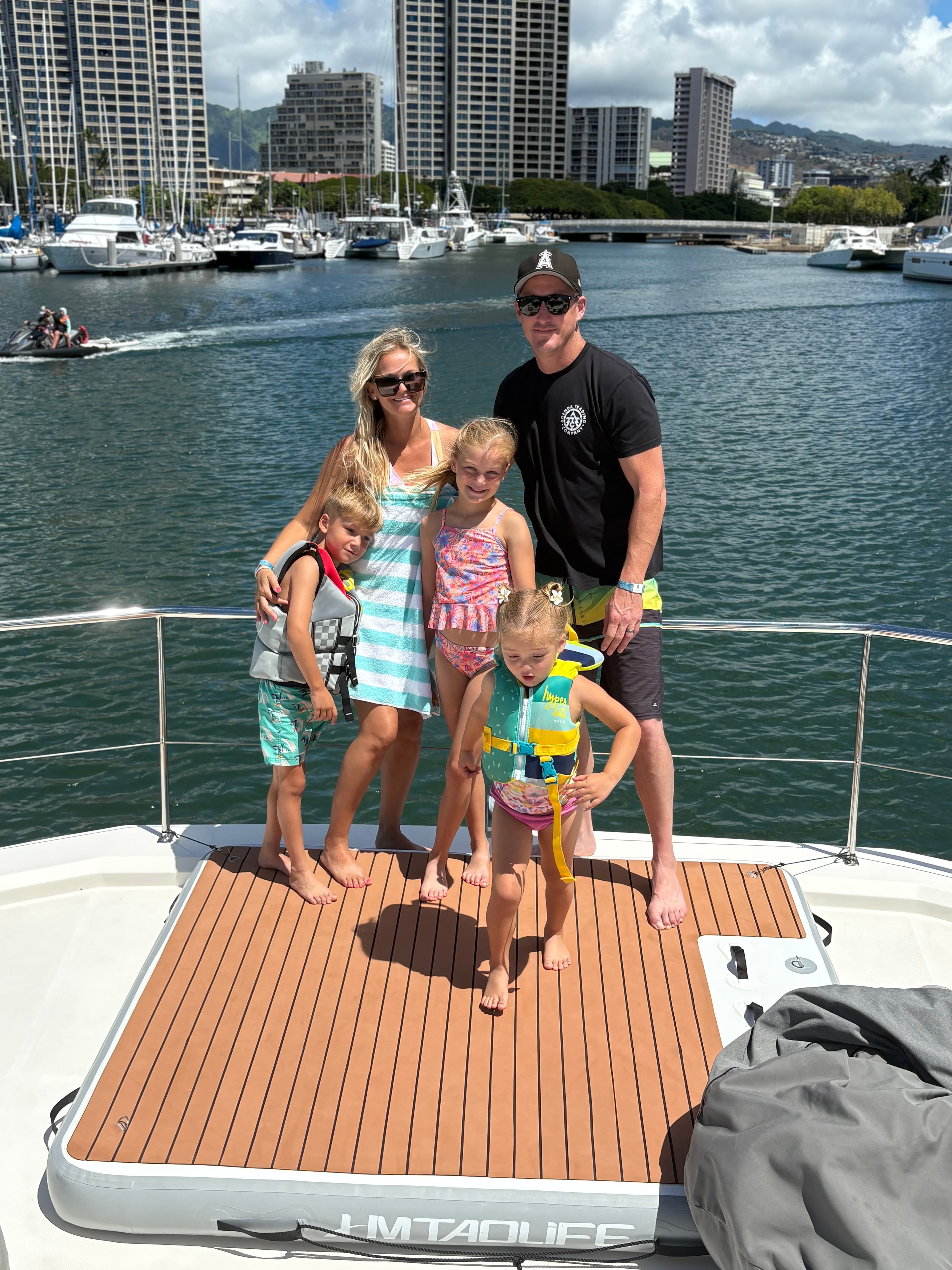 O'ahu Escape: 8 Days for the Whole Family curated by Ashly Petropulos